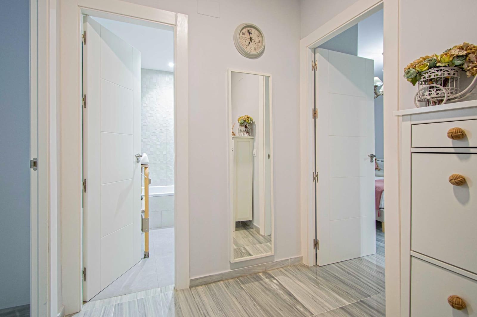 5 slaapkamer Rijtjeshuis te koop in Castilleja de la Cuesta - € 299.500 (Ref: 9374203)