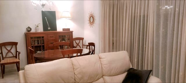 4 chambre Villa/Maison Mitoyenne à vendre à San Juan de Aznalfarache avec piscine - 340 000 € (Ref: 9374204)