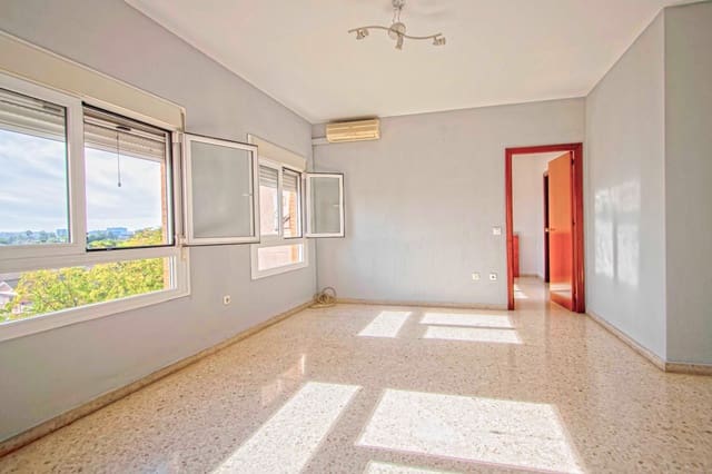 3 quarto Apartamento para venda em Sevilha cidade com garagem - 210 000 € (Ref: 9374205)
