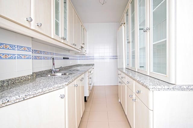 3 quarto Apartamento para venda em Sevilha cidade com garagem - 210 000 € (Ref: 9374205)