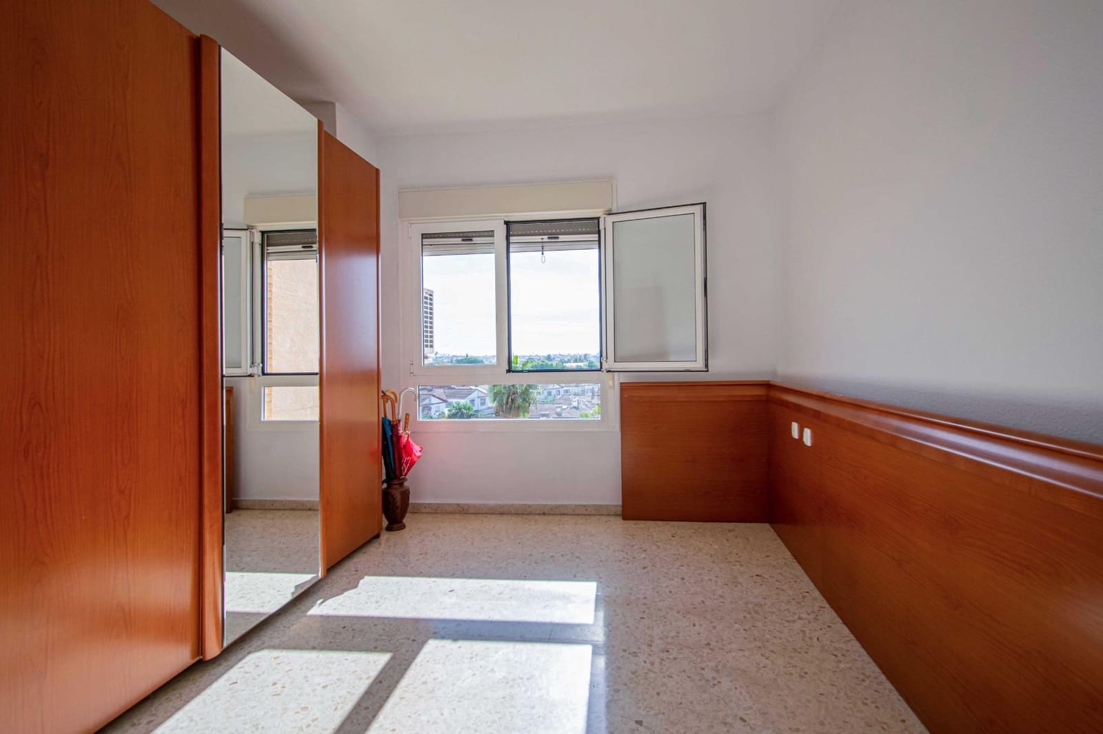 3 quarto Apartamento para venda em Sevilha cidade com garagem - 210 000 € (Ref: 9374205)