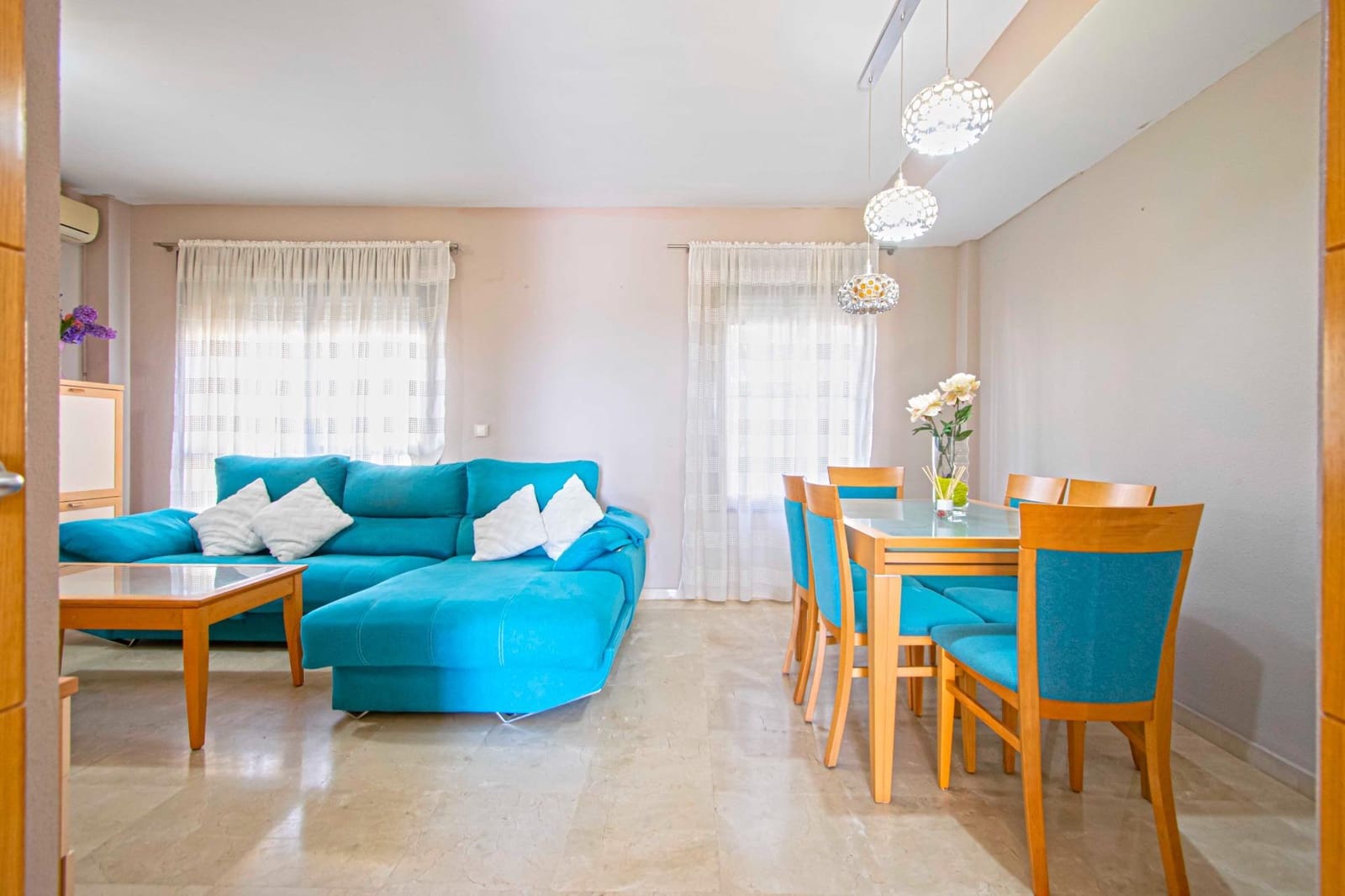 4 sypialnia Dom blizniak na sprzedaż w Alcala de Guadaira z basenem - 420 000 € (Ref: 9374206)