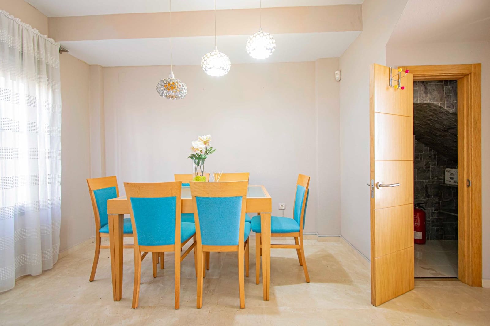 4 sypialnia Dom blizniak na sprzedaż w Alcala de Guadaira z basenem - 420 000 € (Ref: 9374206)