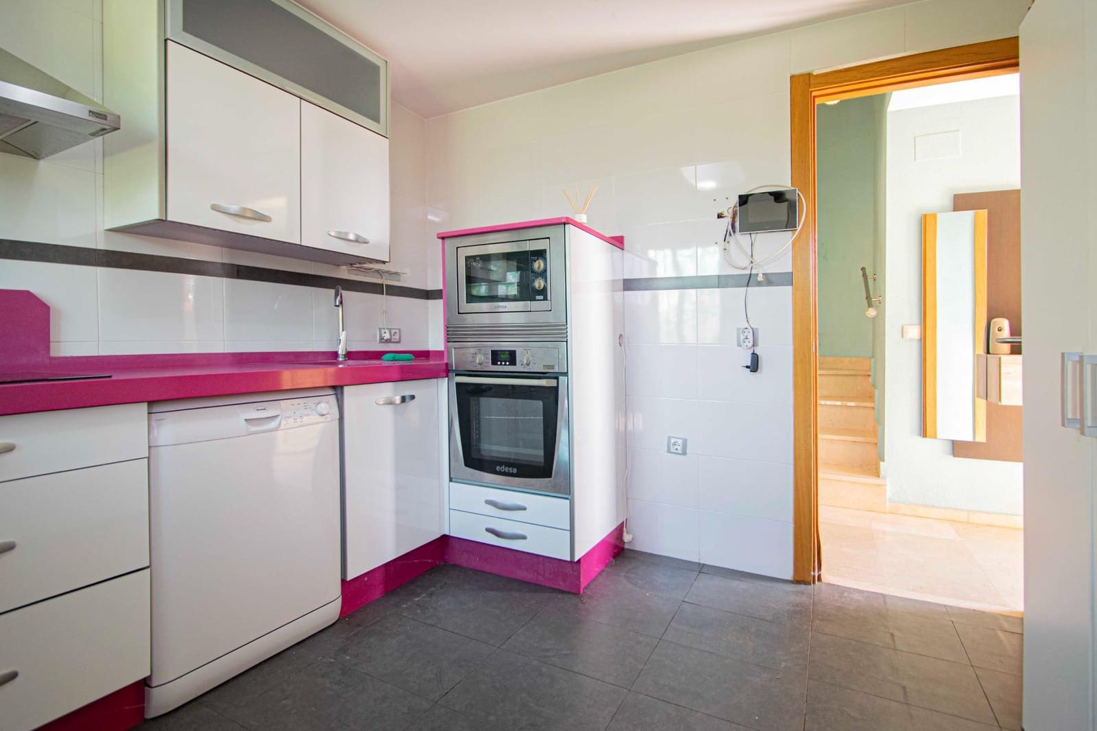 4 sypialnia Dom blizniak na sprzedaż w Alcala de Guadaira z basenem - 420 000 € (Ref: 9374206)