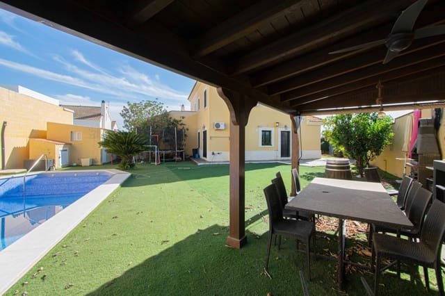 4 soverom Kjedet enebolig til salgs i Alcalá de Guadaira med svømmebasseng - € 420 000 (Ref: 9374206)