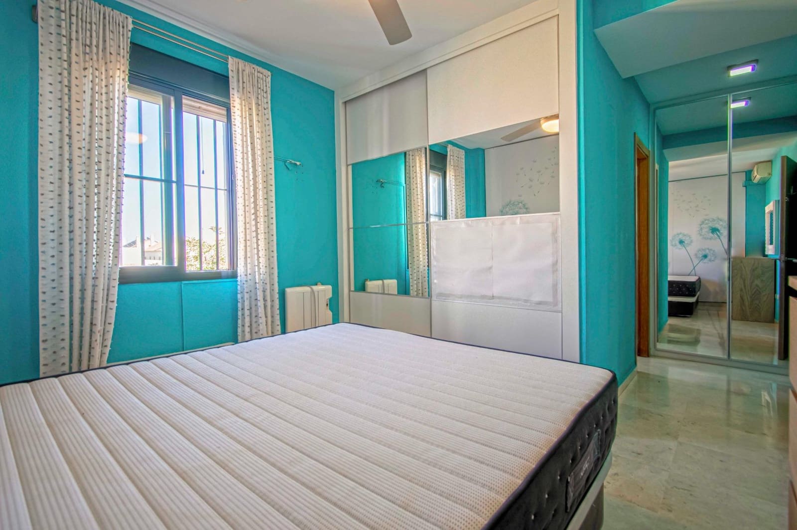 4 sypialnia Dom blizniak na sprzedaż w Alcala de Guadaira z basenem - 420 000 € (Ref: 9374206)