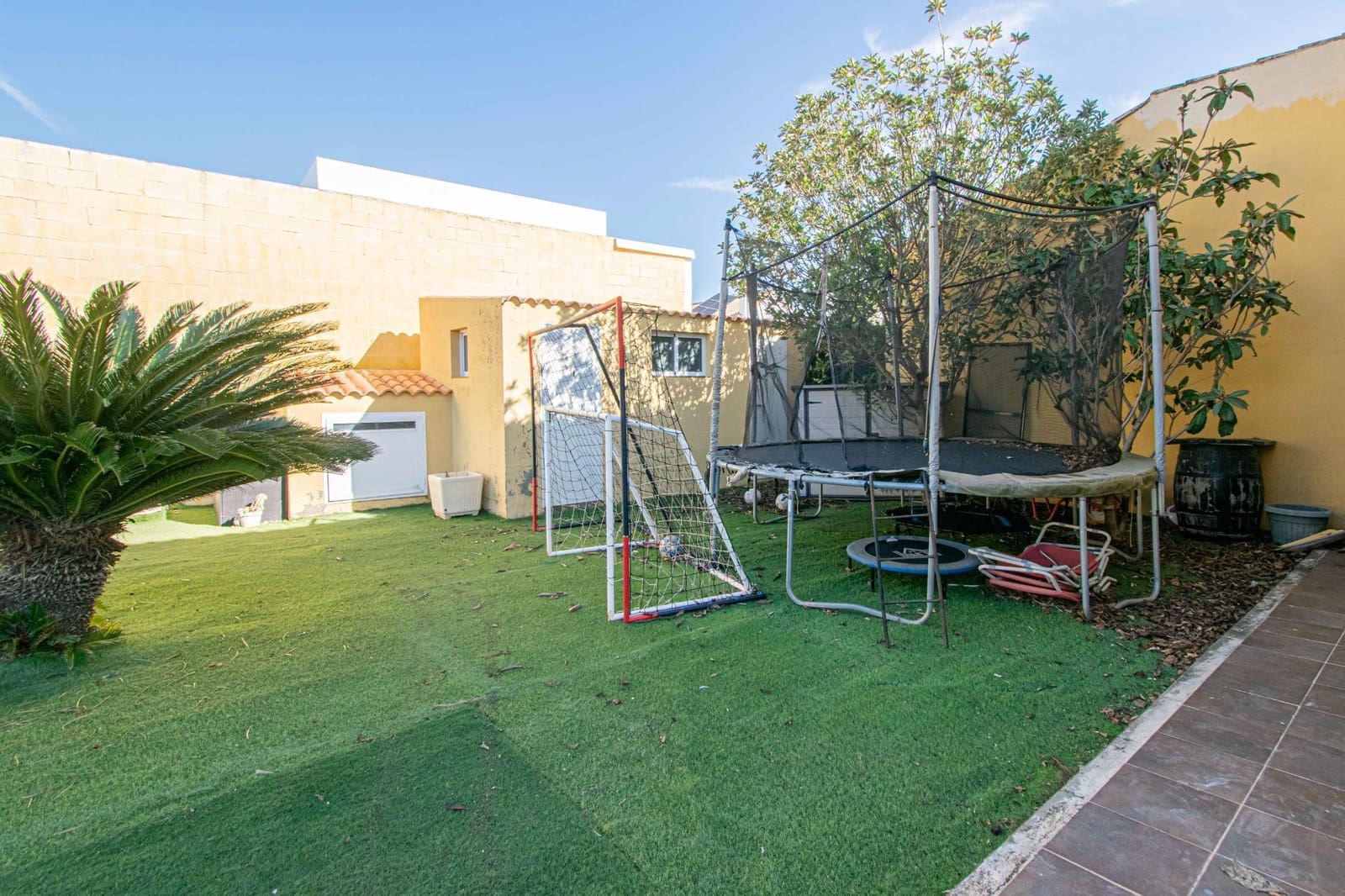 4 sypialnia Dom blizniak na sprzedaż w Alcala de Guadaira z basenem - 420 000 € (Ref: 9374206)