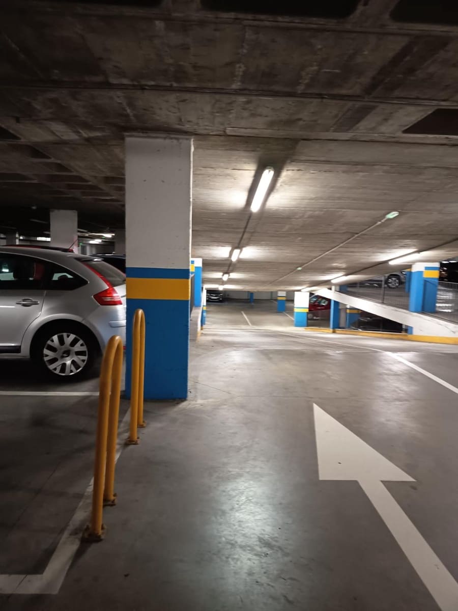 Garage til salg i Sevilla by - € 19.000 (Ref: 9383003)