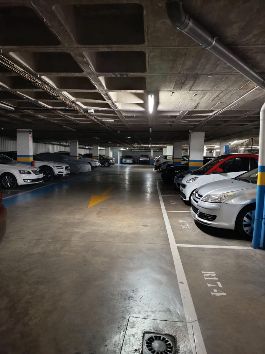 Garage for sale in Seville city - € 19,000 (Ref: 9383003)