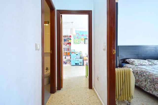 2 soverom Leilighet til salgs i Sevilla by med garasje - € 234 000 (Ref: 9383004)