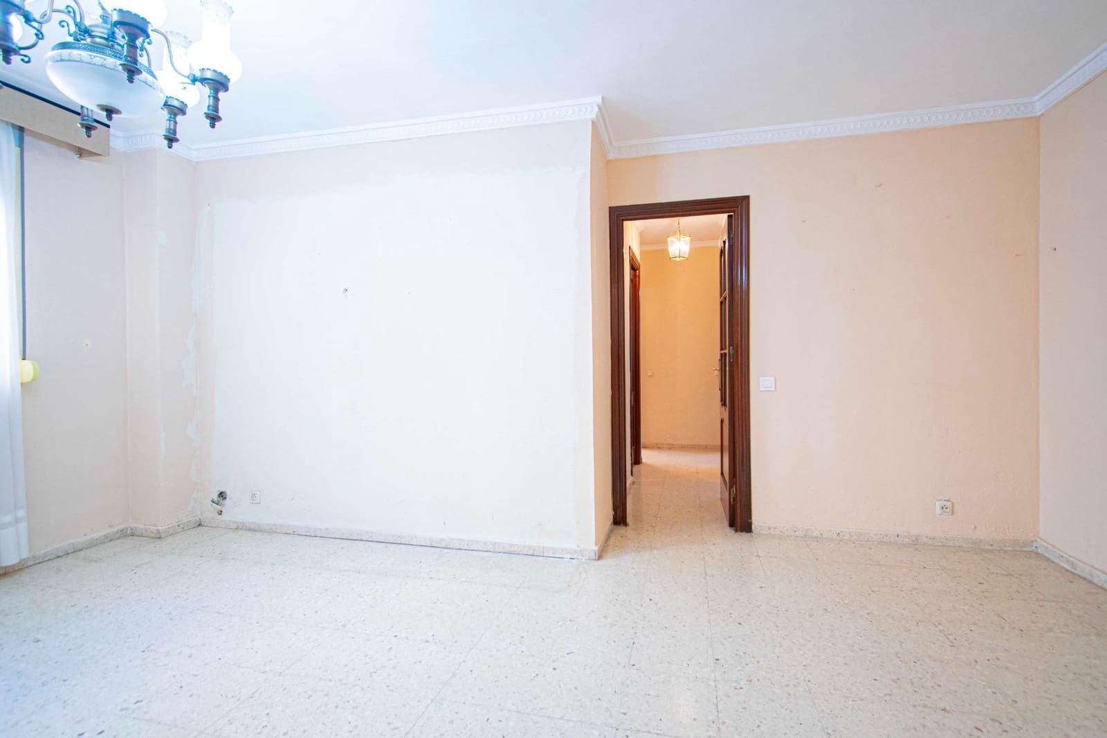 3 slaapkamer Flat te koop in Sevilla stad - € 239.000 (Ref: 9383005)