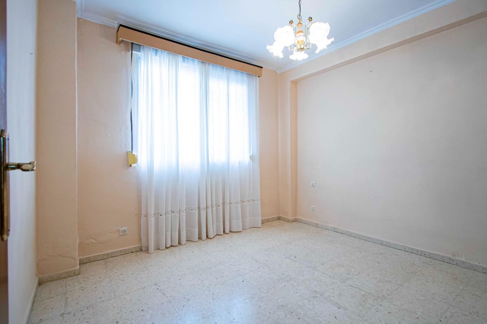 3 slaapkamer Flat te koop in Sevilla stad - € 239.000 (Ref: 9383005)