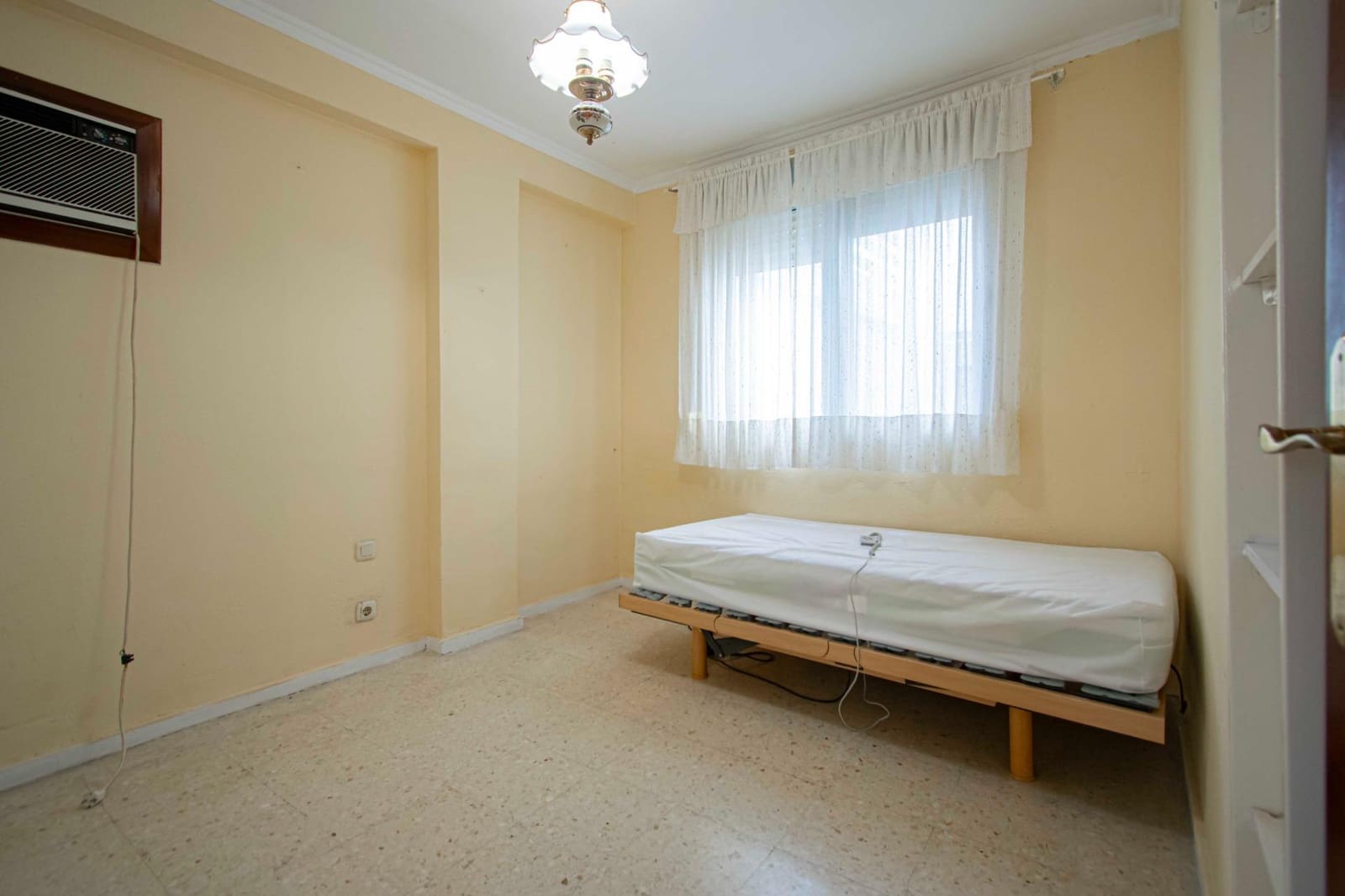 3 slaapkamer Flat te koop in Sevilla stad - € 239.000 (Ref: 9383005)