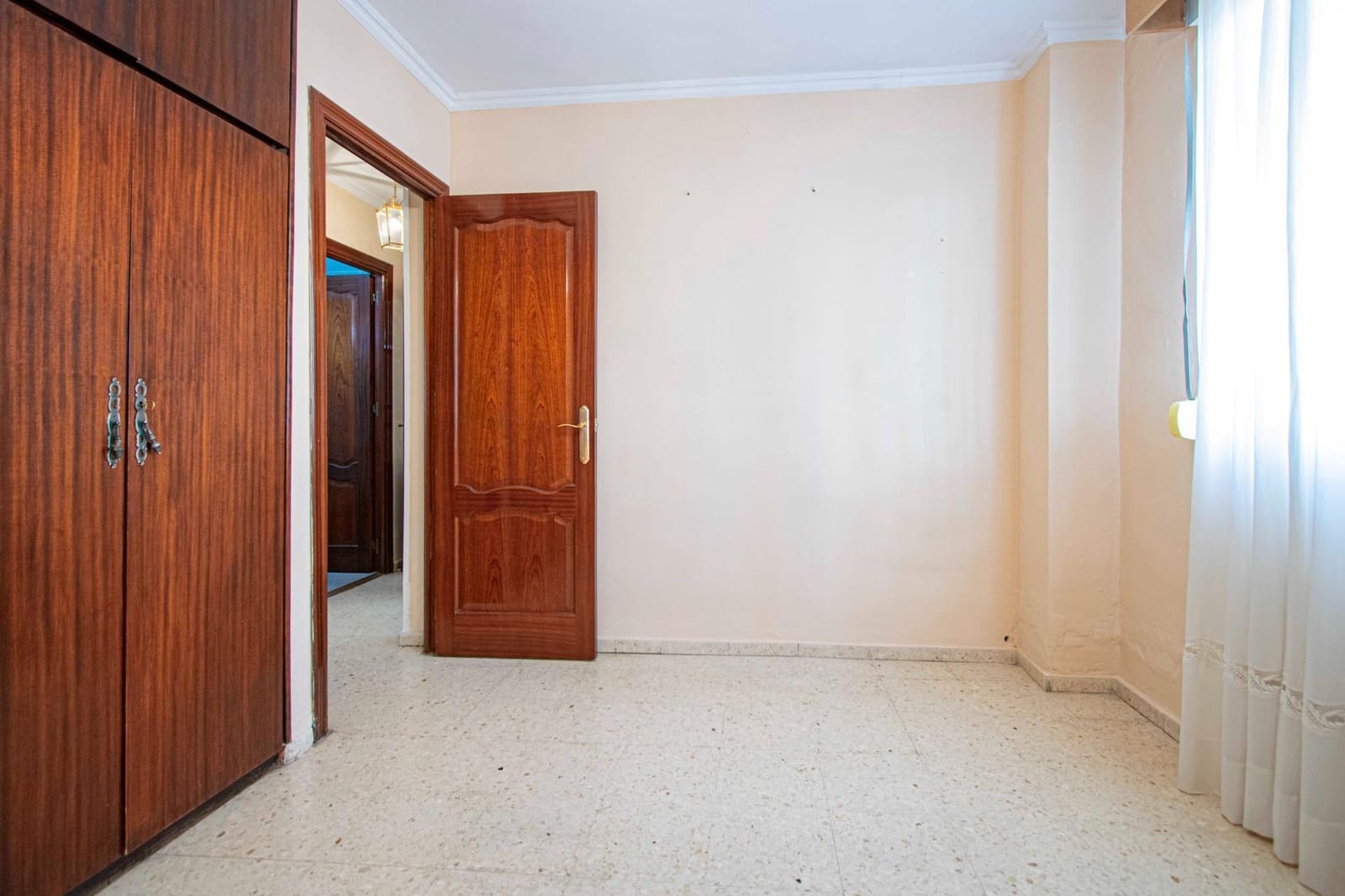 3 slaapkamer Flat te koop in Sevilla stad - € 239.000 (Ref: 9383005)