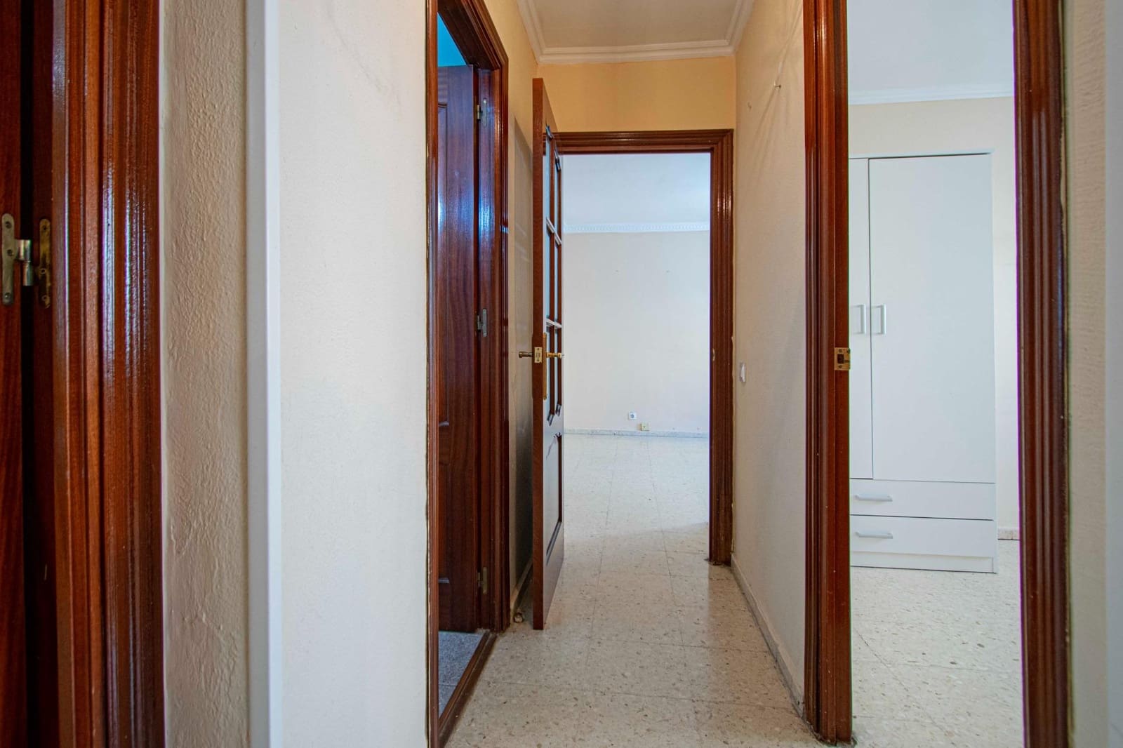 3 slaapkamer Flat te koop in Sevilla stad - € 239.000 (Ref: 9383005)