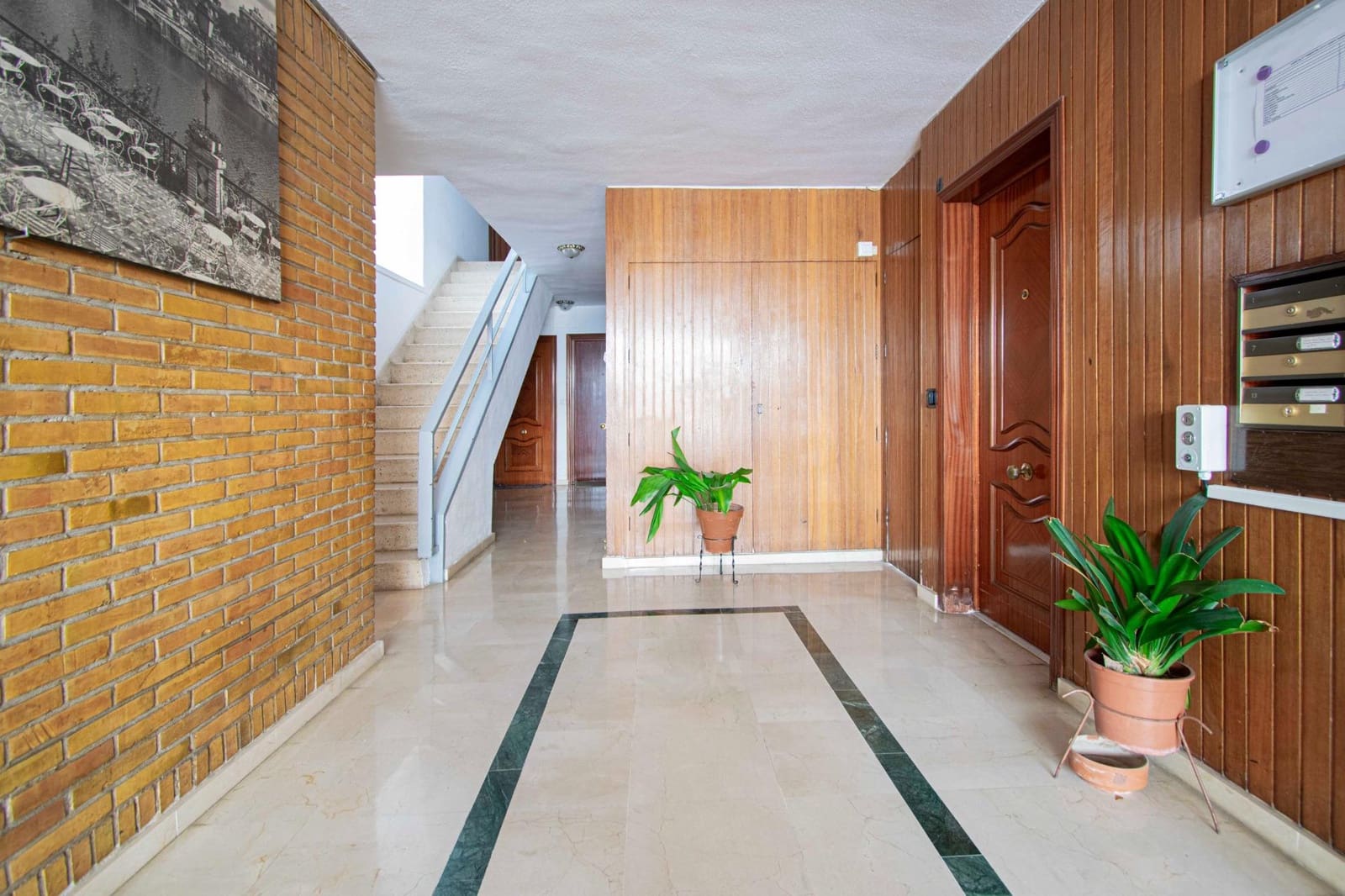 3 slaapkamer Flat te koop in Sevilla stad - € 239.000 (Ref: 9383005)