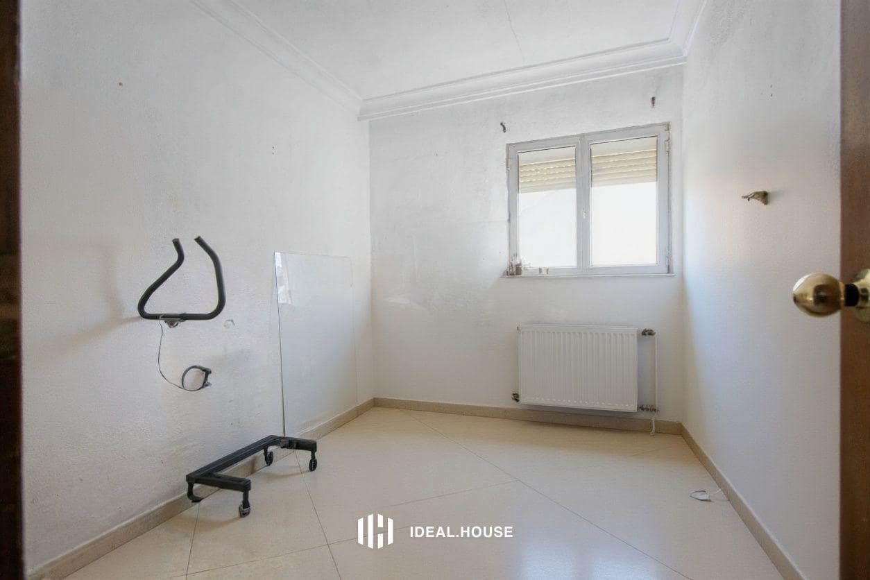 3 makuuhuone Asunto myytävänä paikassa Sevilla kaupunki - 169 840 € (Ref: 9390952)