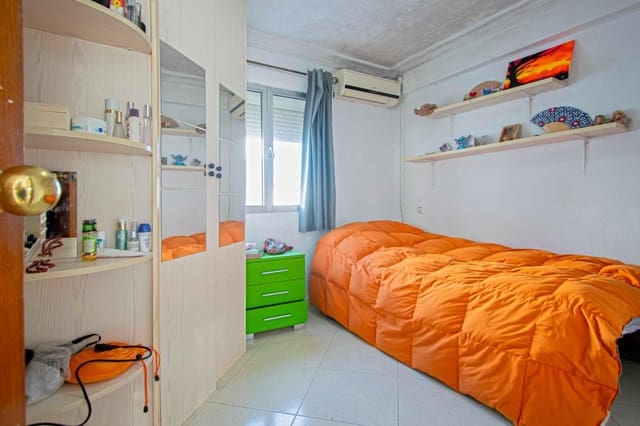 Piso de 3 habitaciones en Sevilla ciudad en venta - 160.000 € (Ref: 9390952)