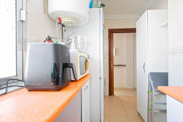 3 slaapkamer Flat te koop in Sevilla stad - € 150.000 (Ref: 9390952)