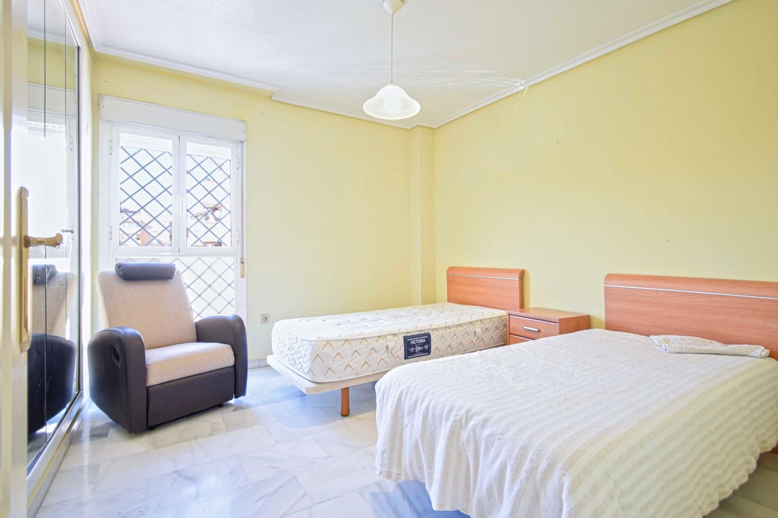 2 soveværelse Lejlighed til salg i Sevilla by med swimmingpool - € 249.990 (Ref: 9390953)