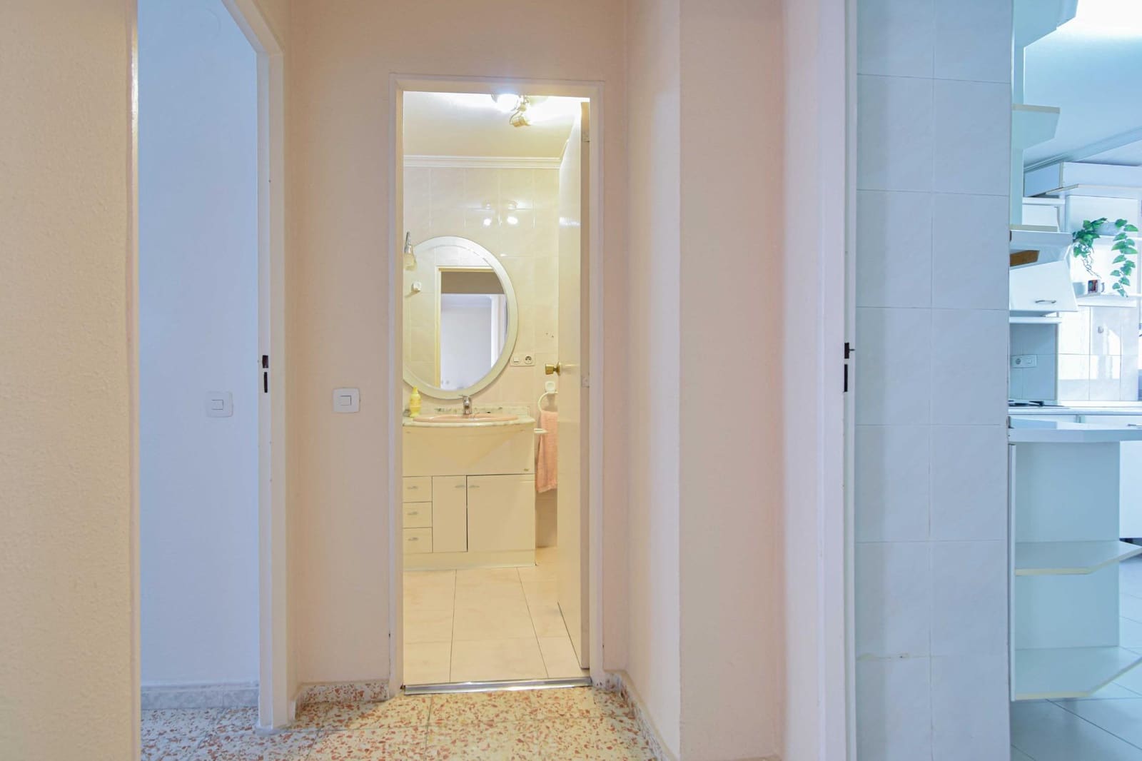 2 soverom Leilighet til salgs i Sevilla by - € 240 000 (Ref: 9390954)