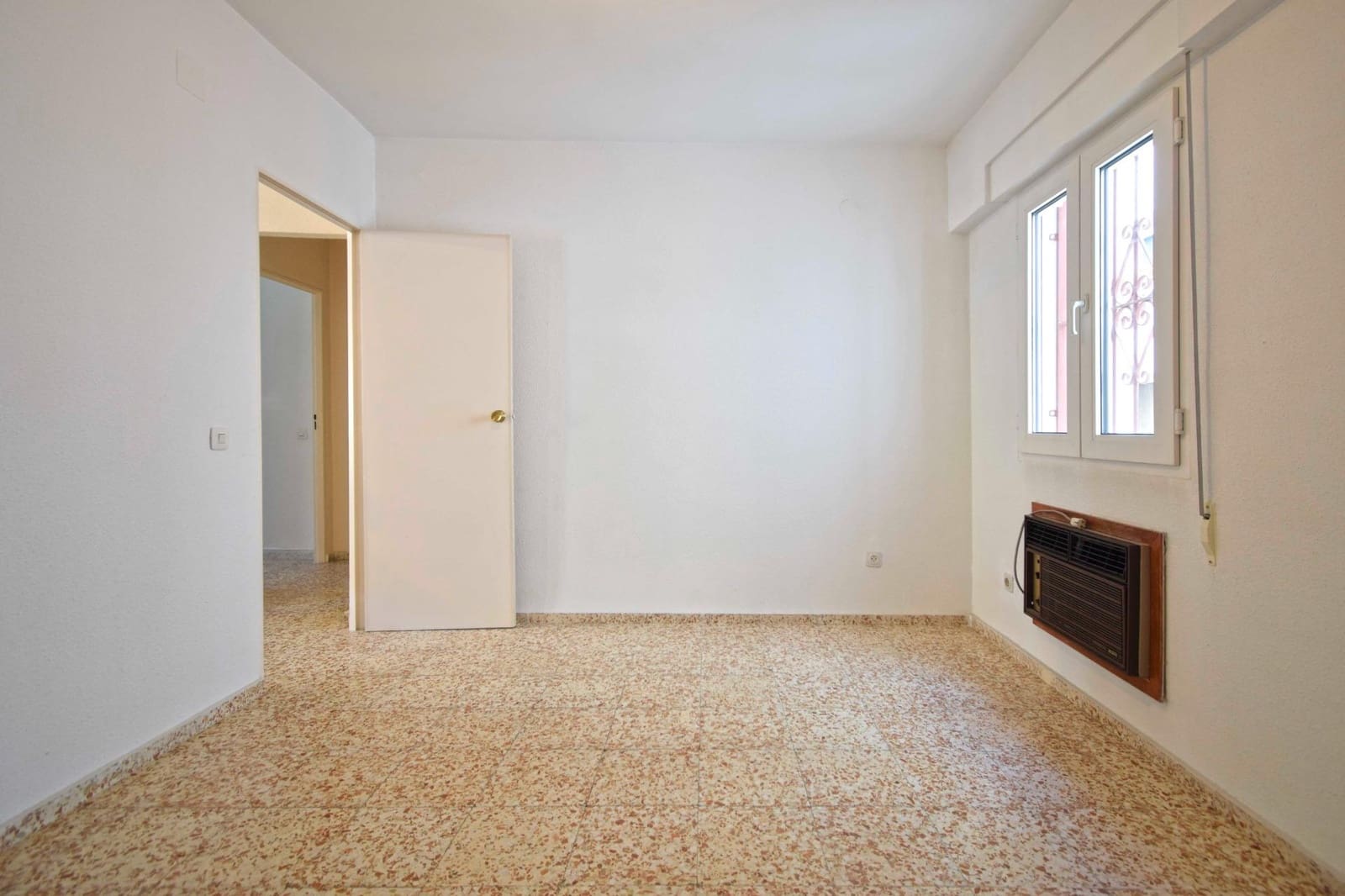 2 soverom Leilighet til salgs i Sevilla by - € 240 000 (Ref: 9390954)