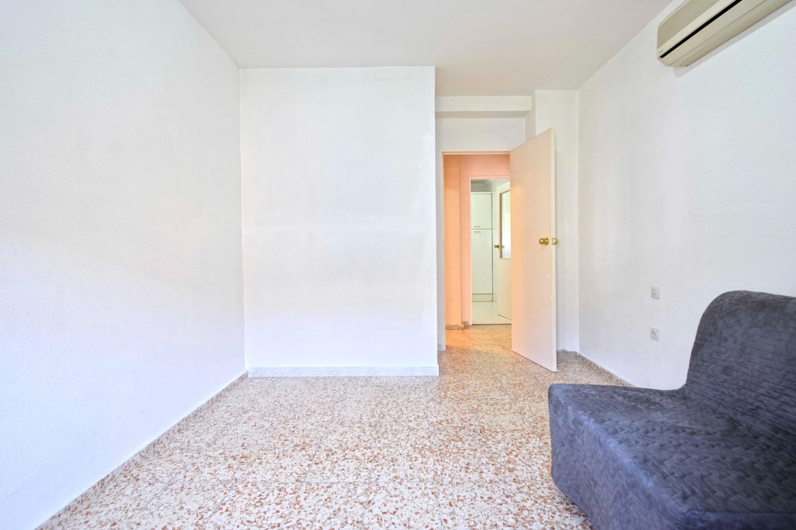 2 soverom Leilighet til salgs i Sevilla by - € 240 000 (Ref: 9390954)