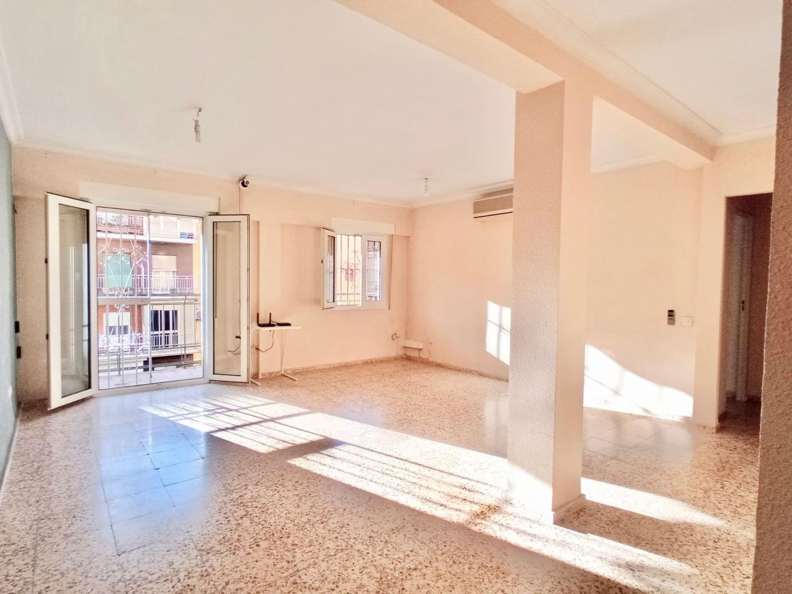 2 soverom Leilighet til salgs i Sevilla by - € 240 000 (Ref: 9390954)