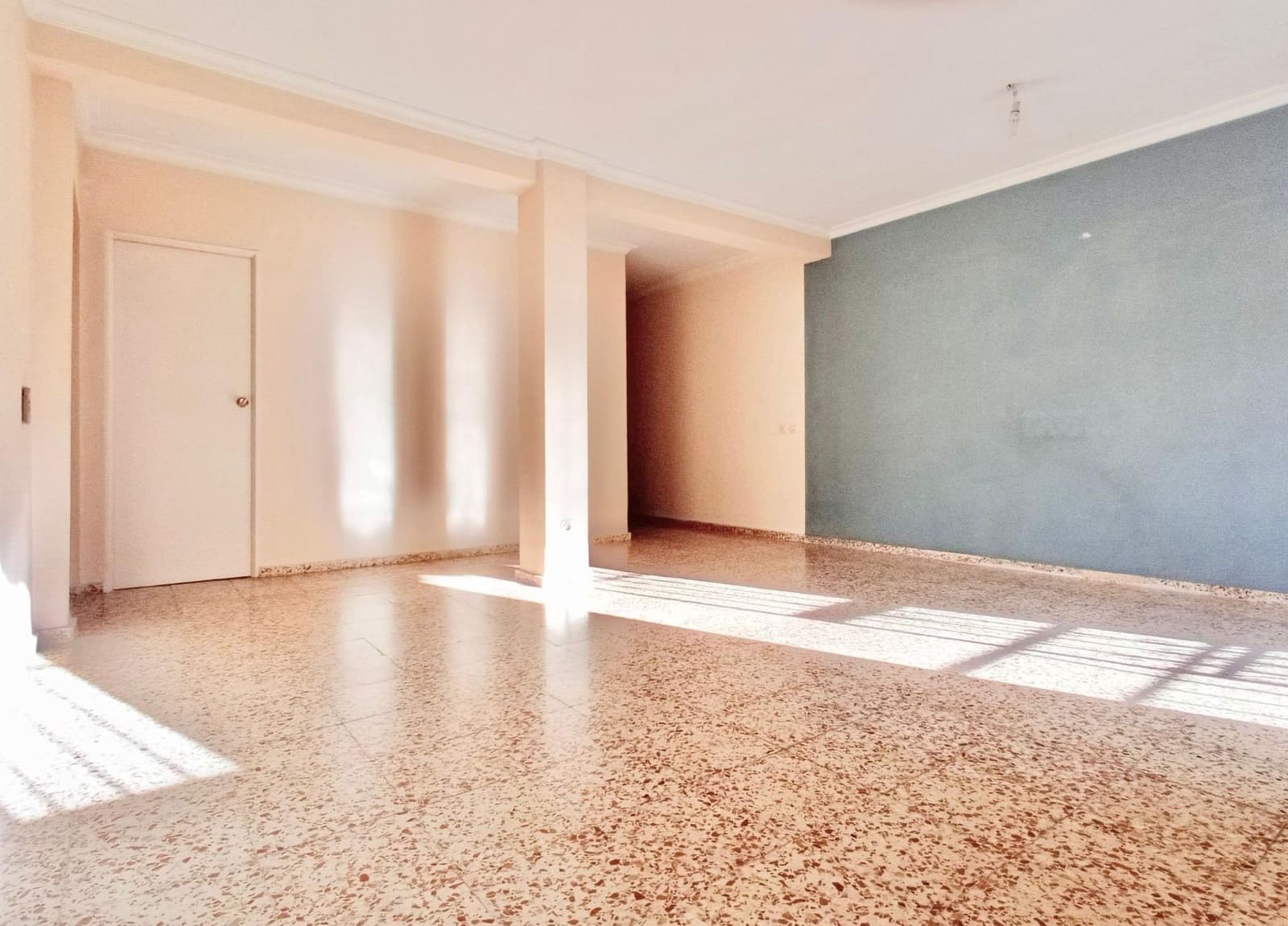 2 soverom Leilighet til salgs i Sevilla by - € 240 000 (Ref: 9390954)