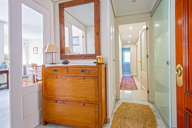 3 soveværelse Lejlighed til salg i Sevilla by med garage - € 540.800 (Ref: 9396086)