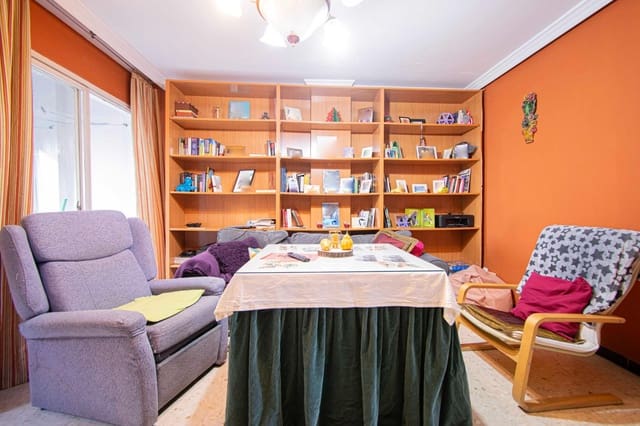 Piso de 4 habitaciones en Sevilla ciudad en venta - 209.900 € (Ref: 9396087)