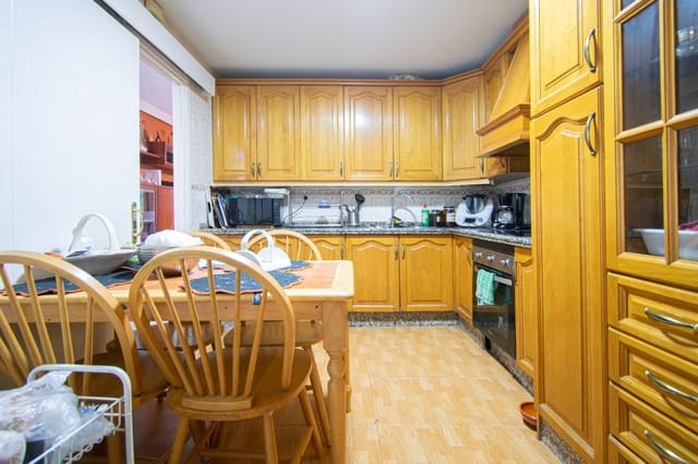4 soverom Leilighet til salgs i Sevilla by - € 209 900 (Ref: 9396087)