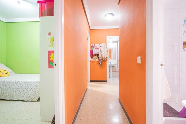 4 soveværelse Lejlighed til salg i Sevilla by - € 209.900 (Ref: 9396087)