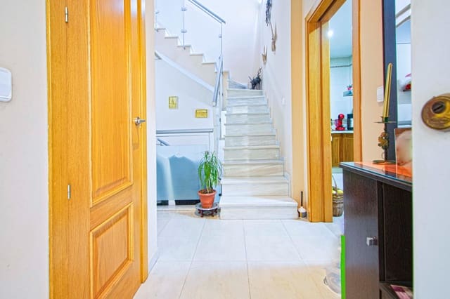 4 chambre Villa/Maison Mitoyenne à vendre à Bormujos - 290 000 € (Ref: 9401158)