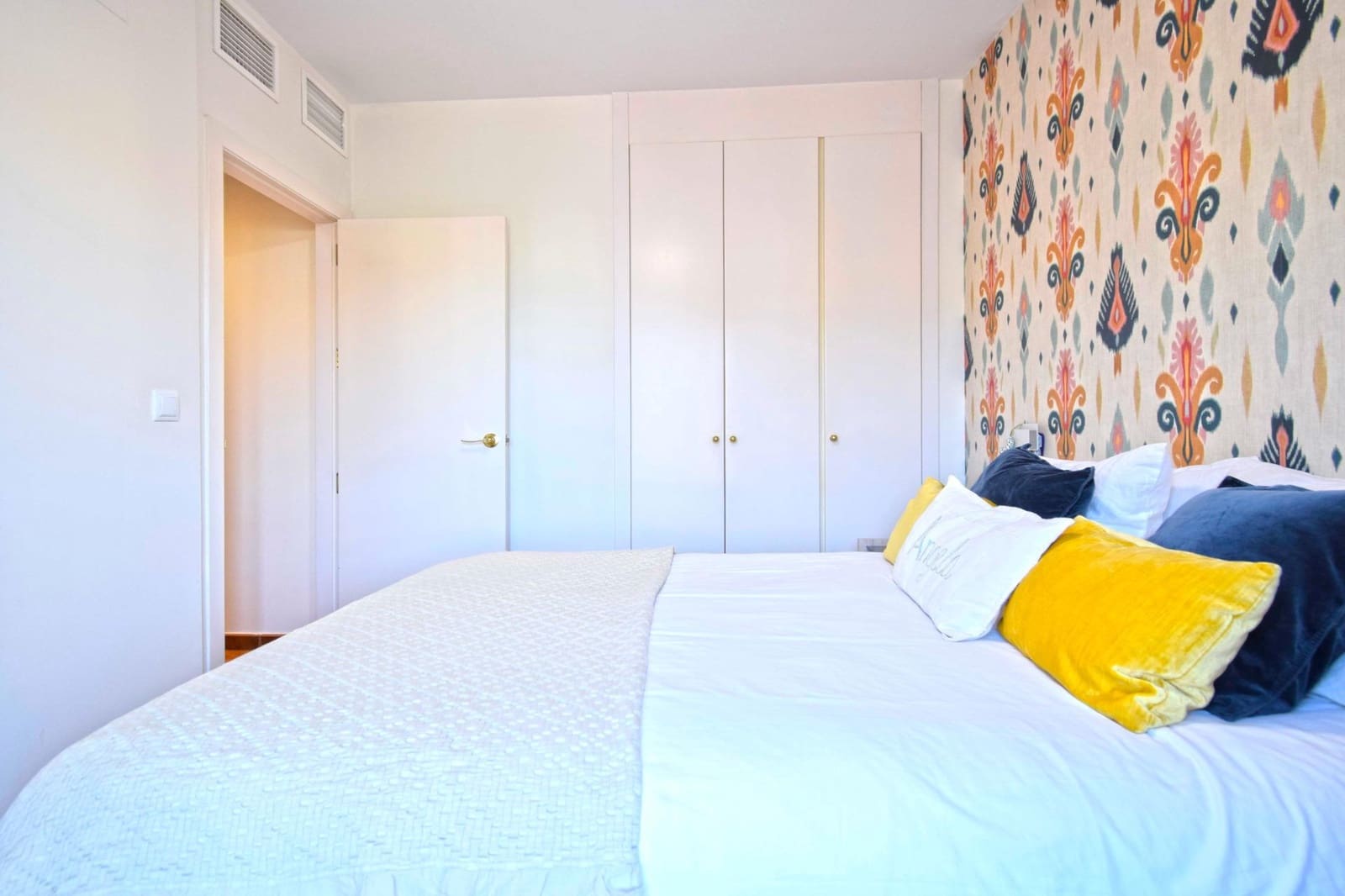 5 sypialnia Dom blizniak na sprzedaż w Las Pajanosas z basenem - 299 000 € (Ref: 9401160)