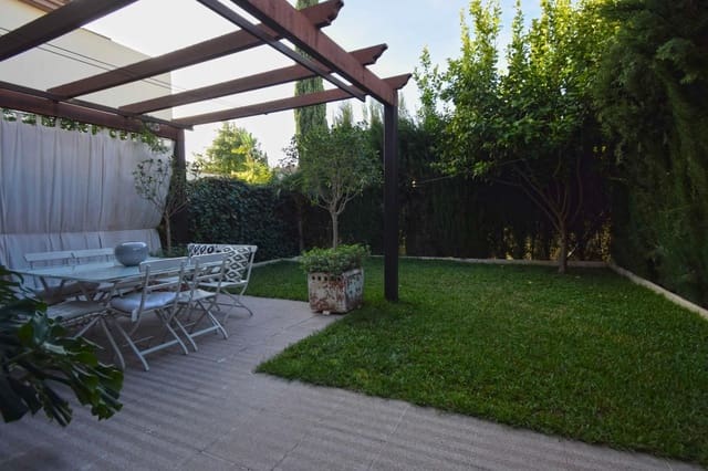 5 camera da letto Villetta Bifamiliare in vendita in Las Pajanosas, Guillena con piscina garage - 299.000 € (Rif: 9401160)