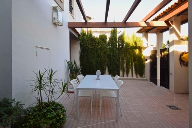 5 bedroom Semi-detached Villa for sale in Las Pajanosas, Guillena with pool garage - € 299,000 (Ref: 9401160)