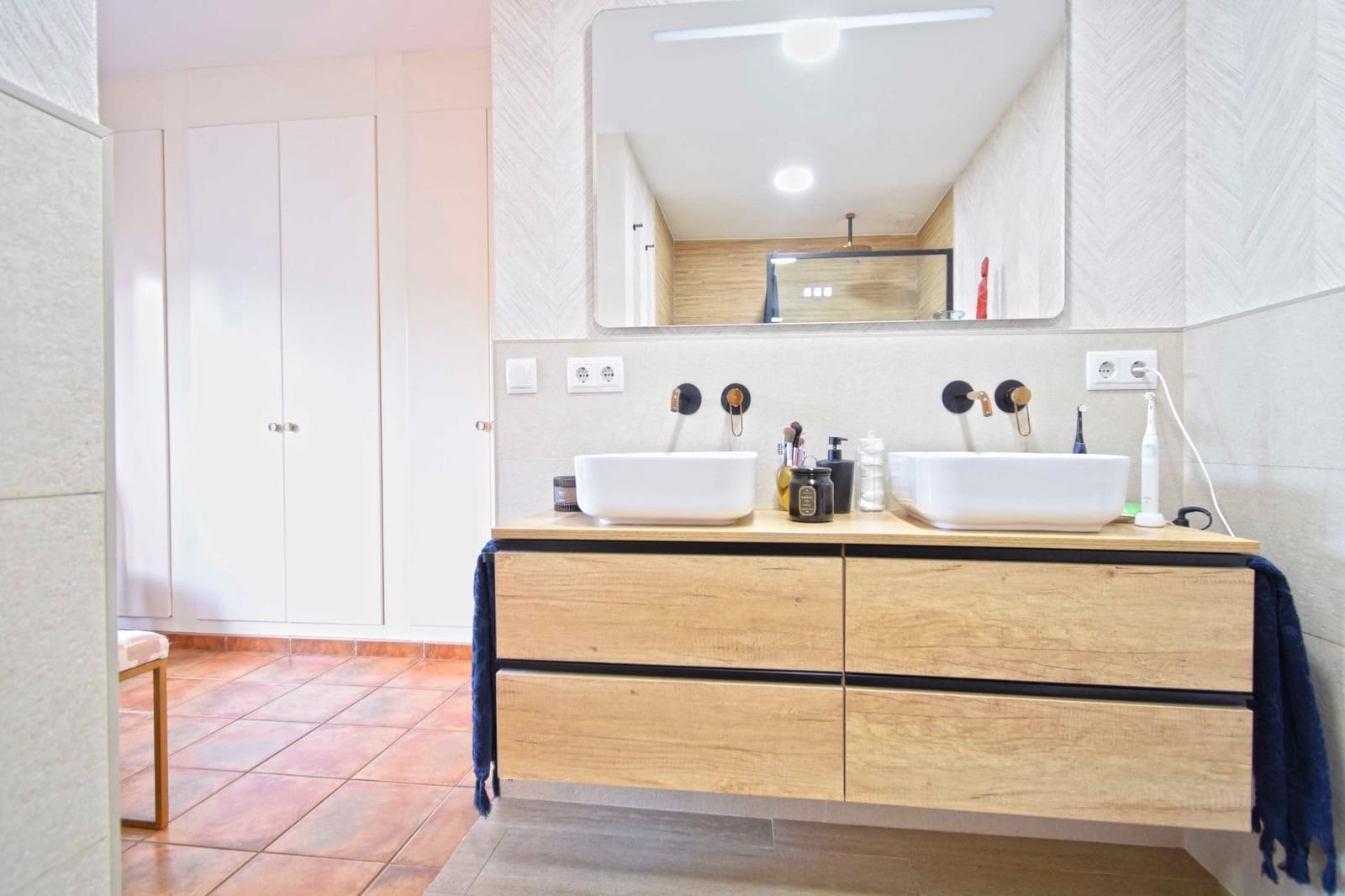 5 sypialnia Dom blizniak na sprzedaż w Las Pajanosas z basenem garażem - 299 000 € (Ref: 9401160)