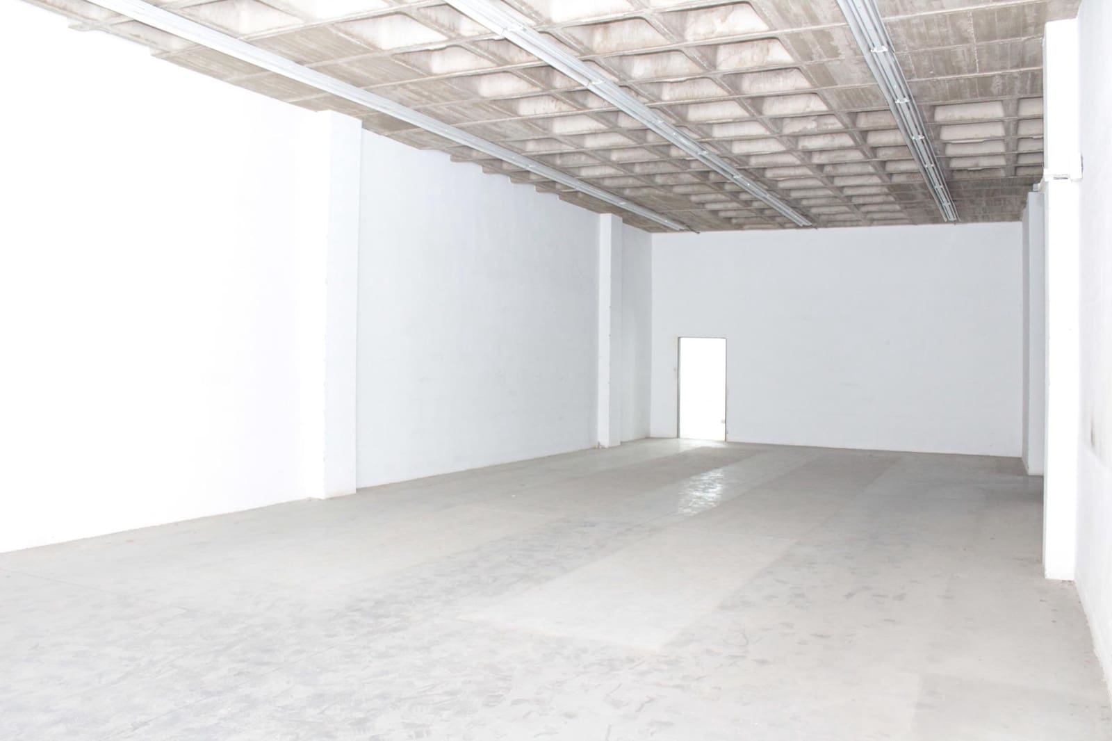 Local Comercial en Sevilla ciudad en alquiler - 3.000 € (Ref: 9403472)