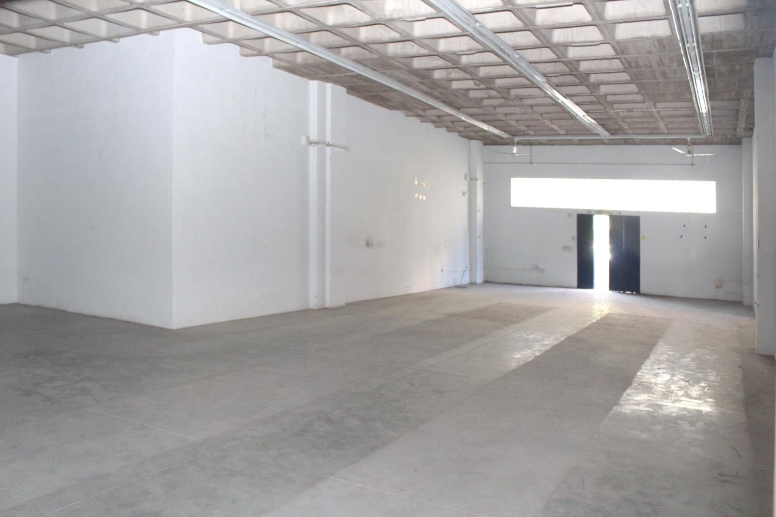 Local Comercial en Sevilla ciudad en alquiler - 3.000 € (Ref: 9403472)