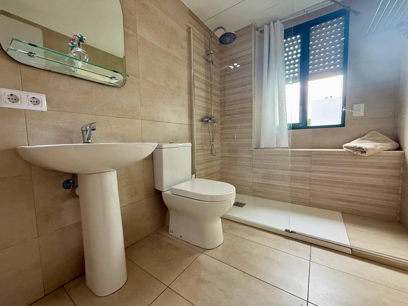 4 bedroom Flat for sale in El Puerto de Santa Maria with pool garage - € 430,000 (Ref: 9414174)