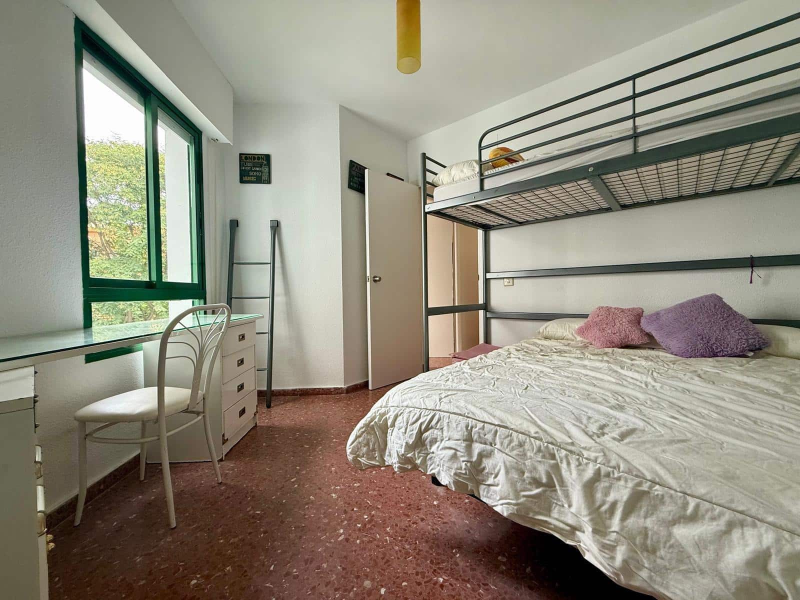 4 bedroom Flat for sale in El Puerto de Santa Maria with pool garage - € 430,000 (Ref: 9414174)