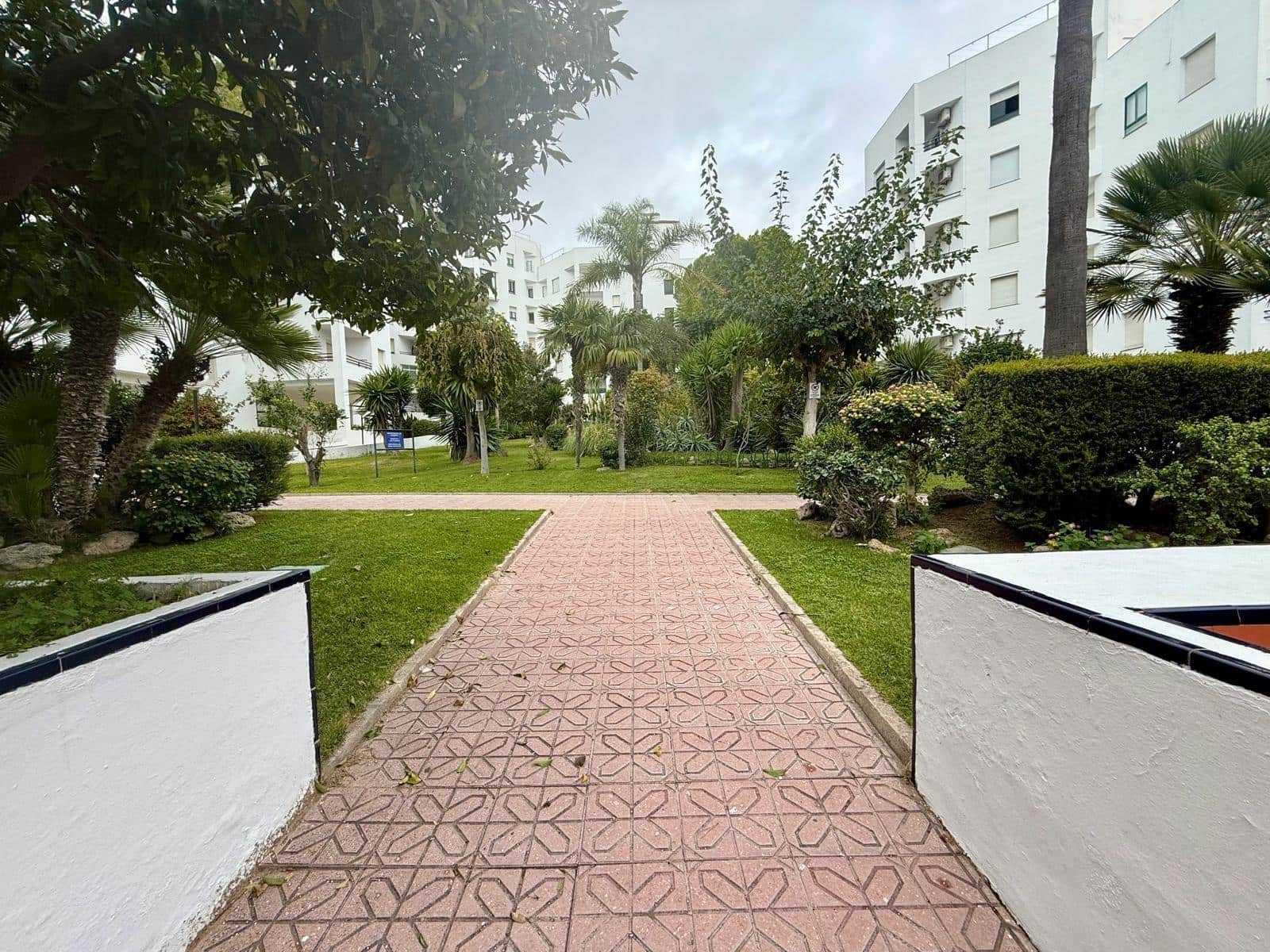 4 bedroom Flat for sale in El Puerto de Santa Maria with pool garage - € 430,000 (Ref: 9414174)