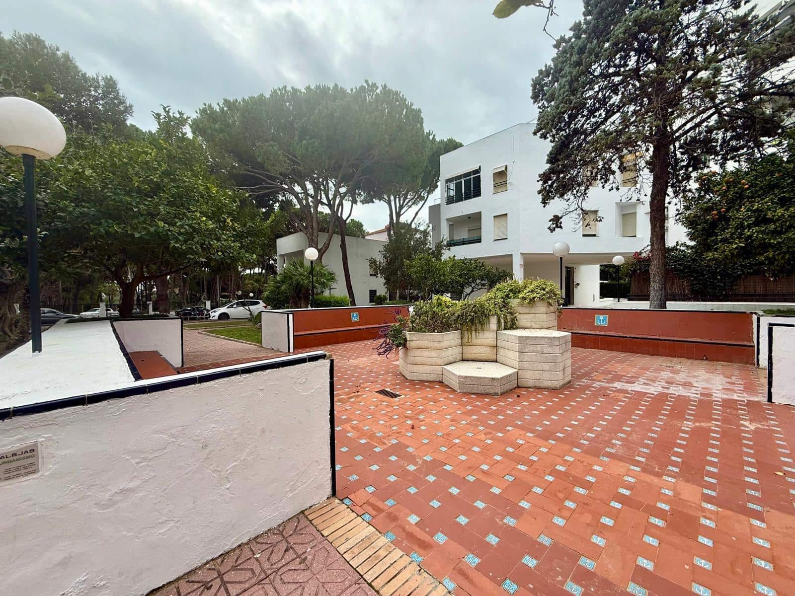 4 bedroom Flat for sale in El Puerto de Santa Maria with pool garage - € 430,000 (Ref: 9414174)