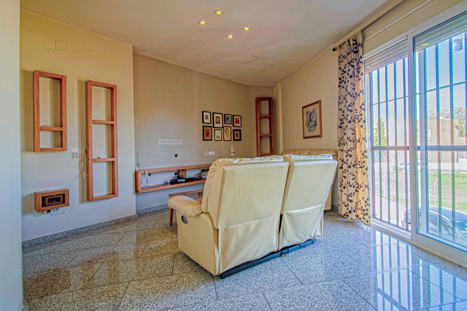 4 makuuhuone Rivitalo myytävänä paikassa Bormujos - 265 000 € (Ref: 9414177)