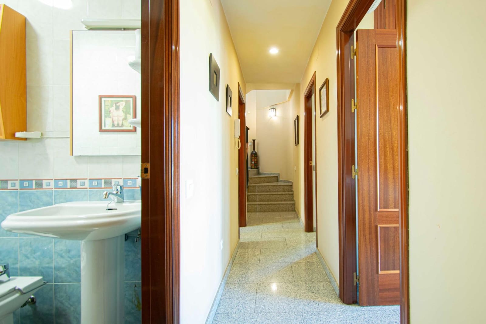 4 makuuhuone Rivitalo myytävänä paikassa Bormujos - 265 000 € (Ref: 9414177)