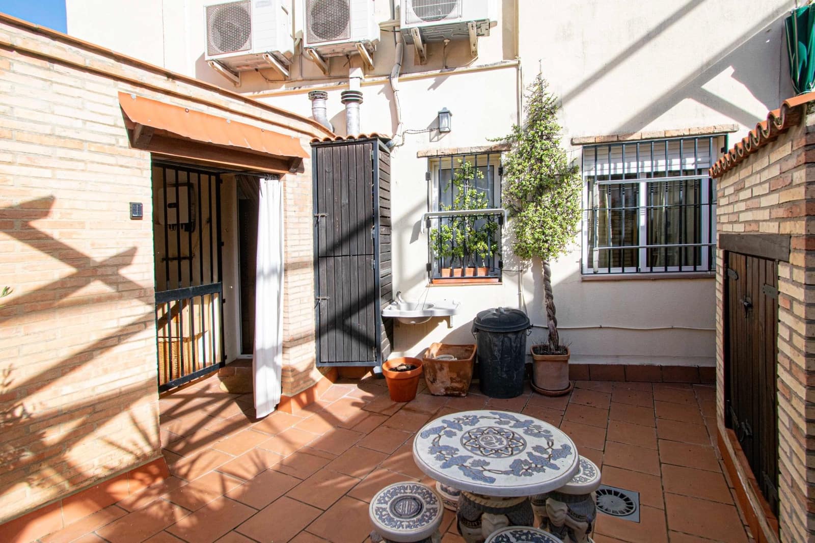 4 bedroom Terraced Villa for sale in Bormujos - € 225,000 (Ref: 9414177)