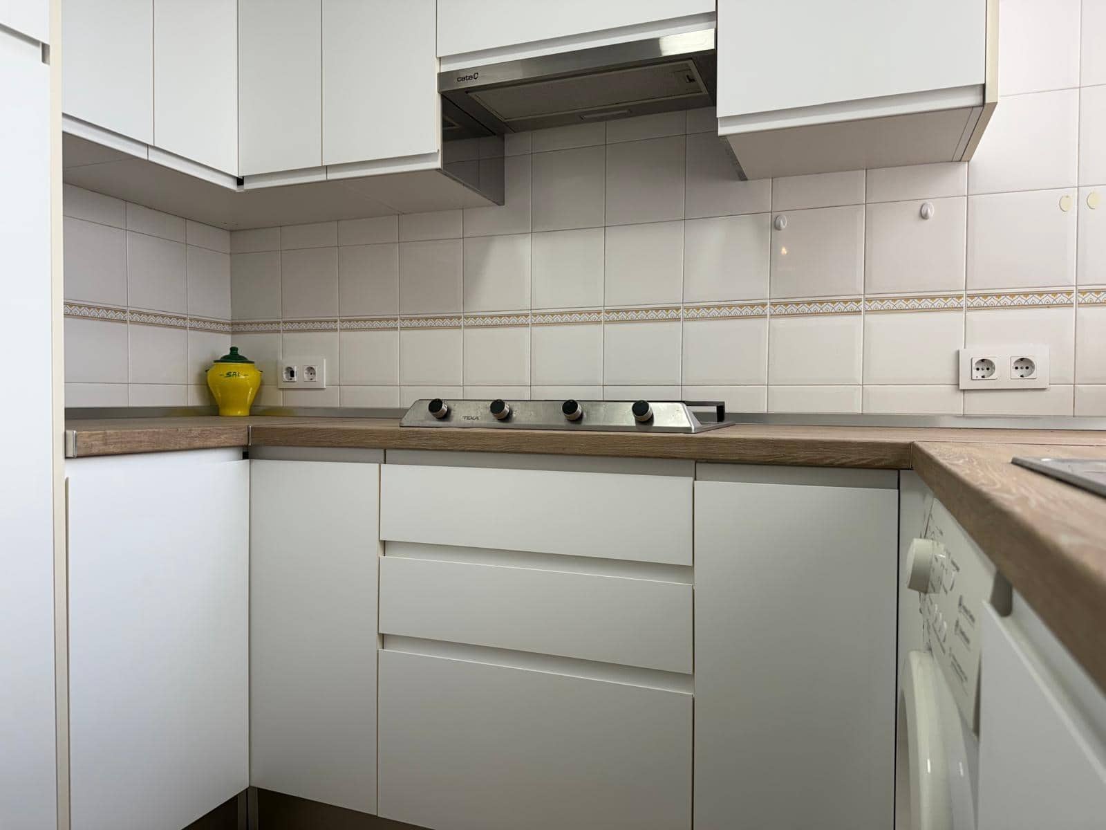 3 bedroom Flat for sale in El Puerto de Santa Maria with pool garage - € 340,000 (Ref: 9416016)