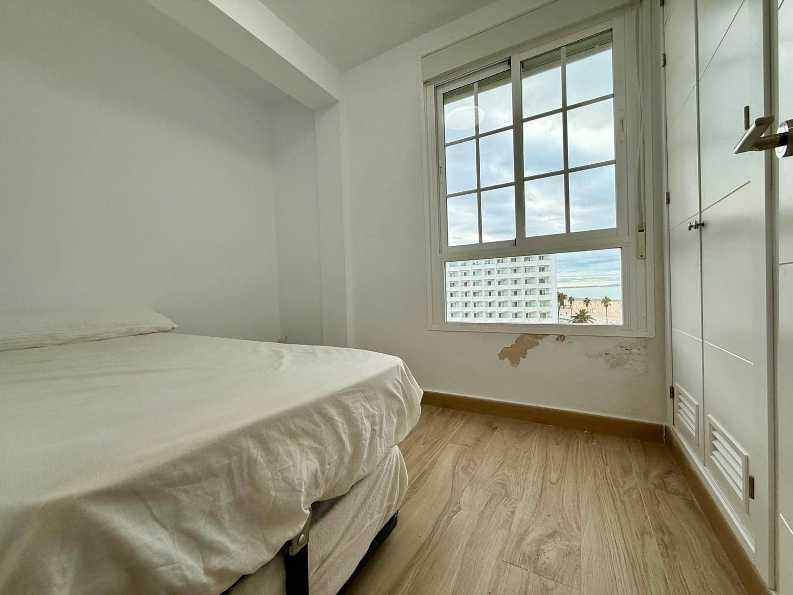 3 bedroom Flat for sale in El Puerto de Santa Maria with pool garage - € 340,000 (Ref: 9416016)