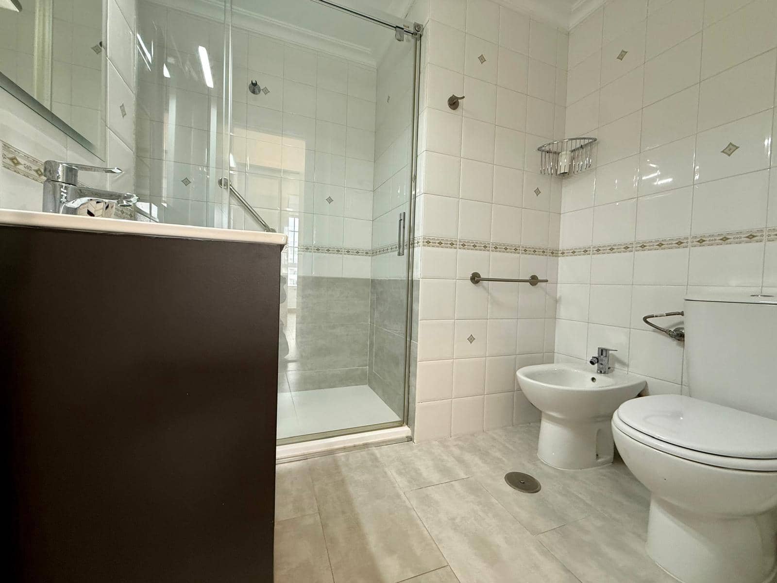 3 bedroom Flat for sale in El Puerto de Santa Maria with pool garage - € 340,000 (Ref: 9416016)